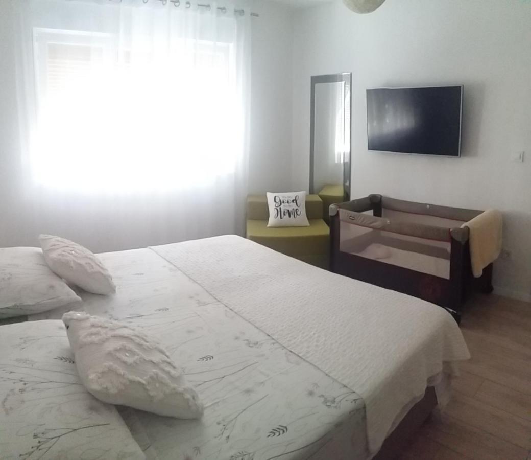 Apartment Dolea Split Exteriör bild