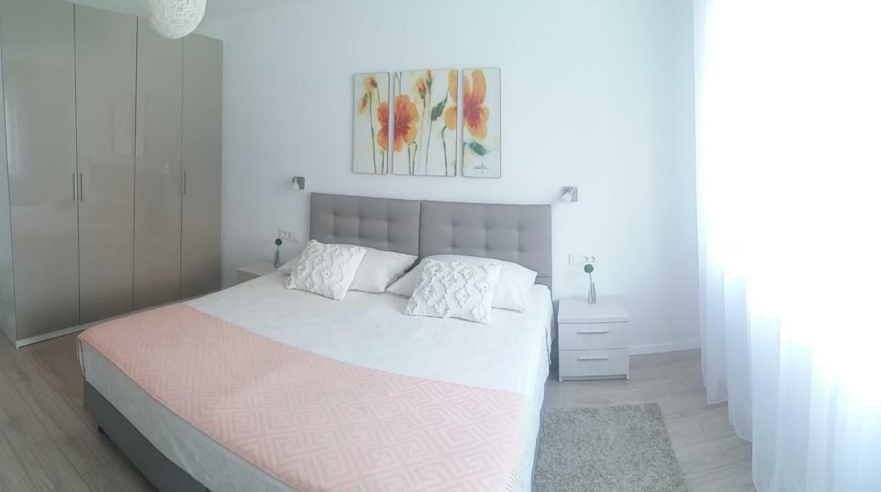 Apartment Dolea Split Exteriör bild