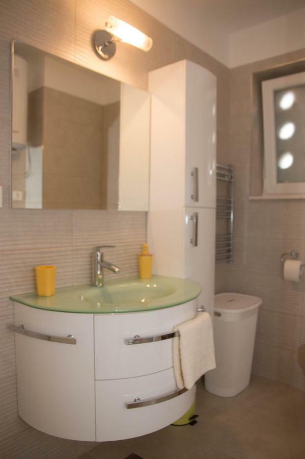 Apartment Dolea Split Exteriör bild