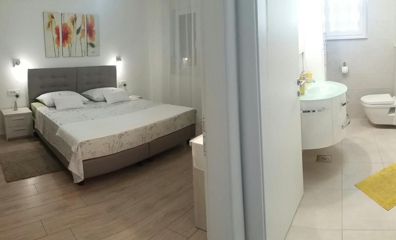 Apartment Dolea Split Exteriör bild